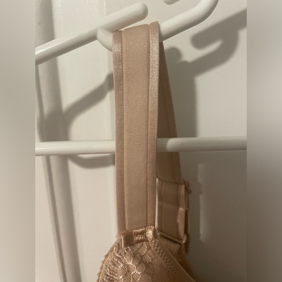 Chantelle unlined minimizer bra - Picture 4 of 9